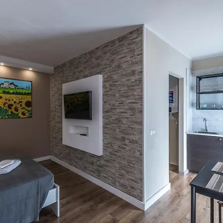 La Corte Di Silvia Centro * Sesto Calende