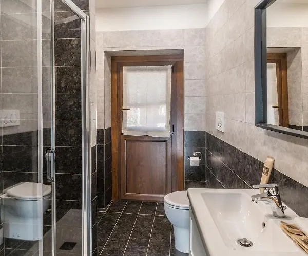 La Corte Di Silvia Centro Сесто-Календе